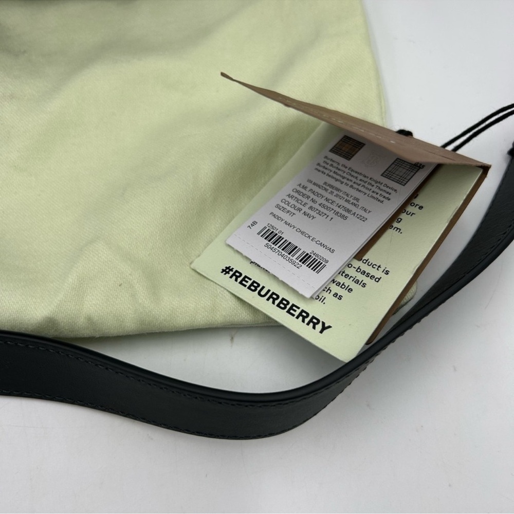 Men’s Burberry check messenger bag in navy blue. Adjustable shoulder strap NWT. - Picture 6 of 15